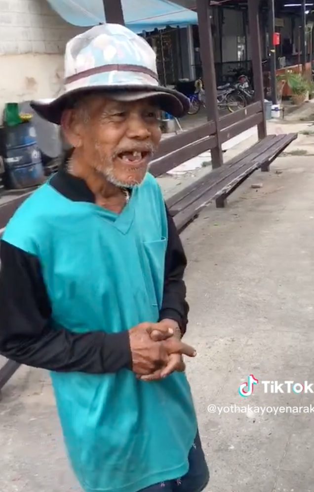 เปิดใจ “ลุงบิลลี่” ไวรัลดังโลก TikTok พูดอังกฤษเป๊ะเวอร์ เปิดใจ “ลุงบิลลี่” ไวรัลดังโลก TikTok พูดอังกฤษเป๊ะเวอร์