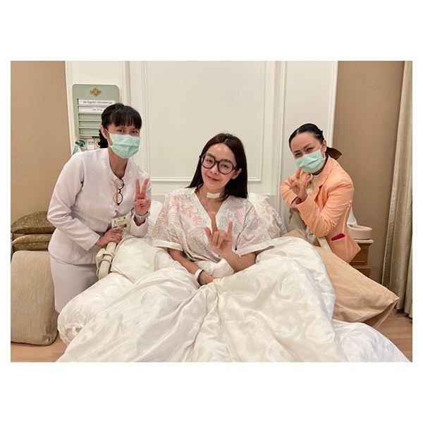 ปุยฝ้าย หมอสั่งพักฟื้นที่บ้านอีกครึ่งเดือน ปุยฝ้าย หมอสั่งพักฟื้นที่บ้านอีกครึ่งเดือน