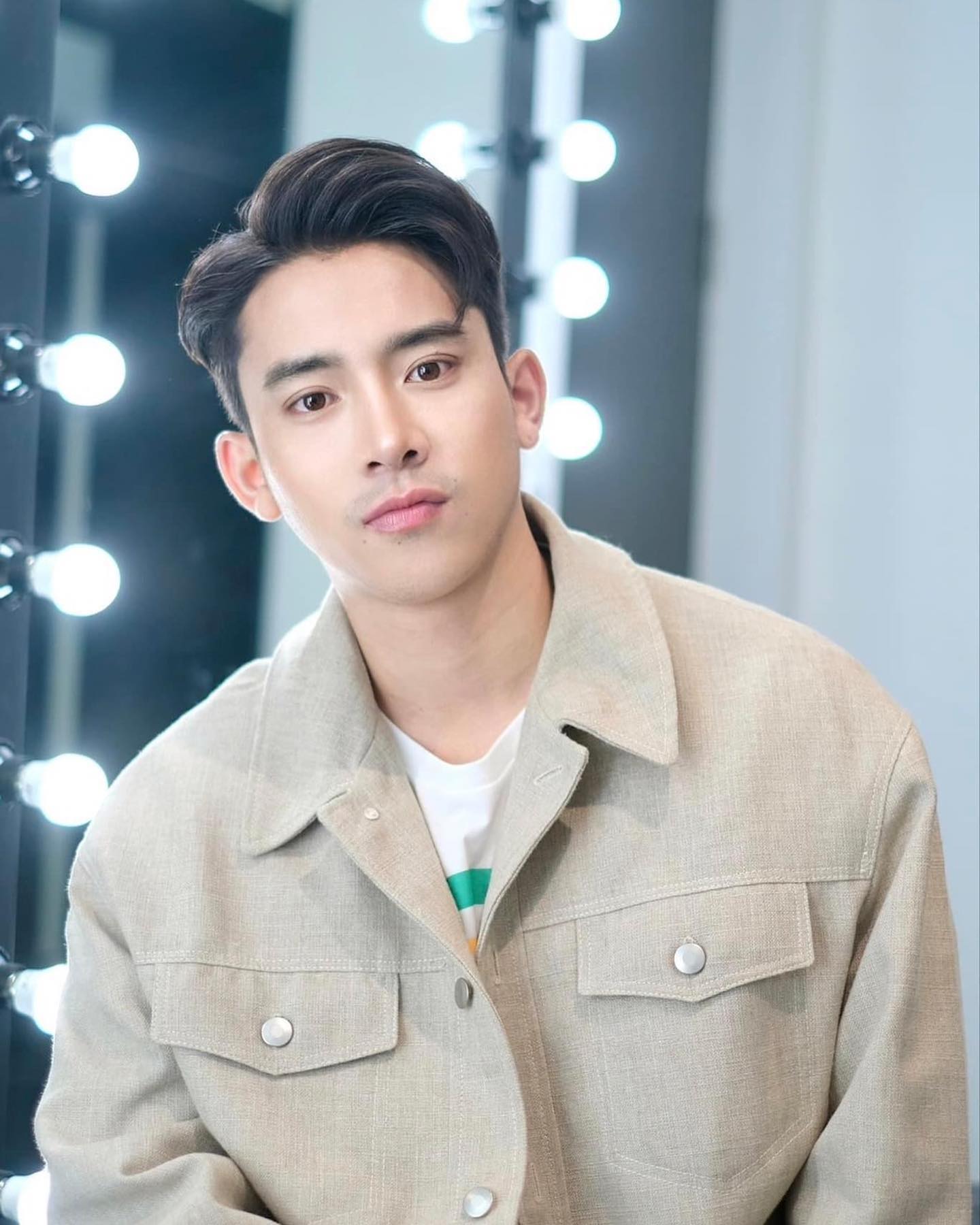 เบิ้ล ปทุมราช นำเงินที่ได้จากคอนเสิร์ต บริจาคช่วยเหลือสองพี่น้องยากไร้ เบิ้ล ปทุมราช นำเงินที่ได้จากคอนเสิร์ต บริจาคช่วยเหลือสองพี่น้องยากไร้