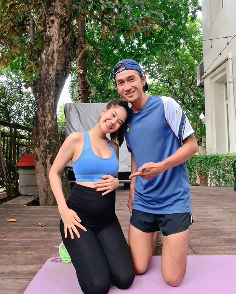 เปิดภาพ คนดัง ว่าที่คุณแม่ กับการออกกำลังกาย เปิดภาพ คนดัง ว่าที่คุณแม่ กับการออกกำลังกาย