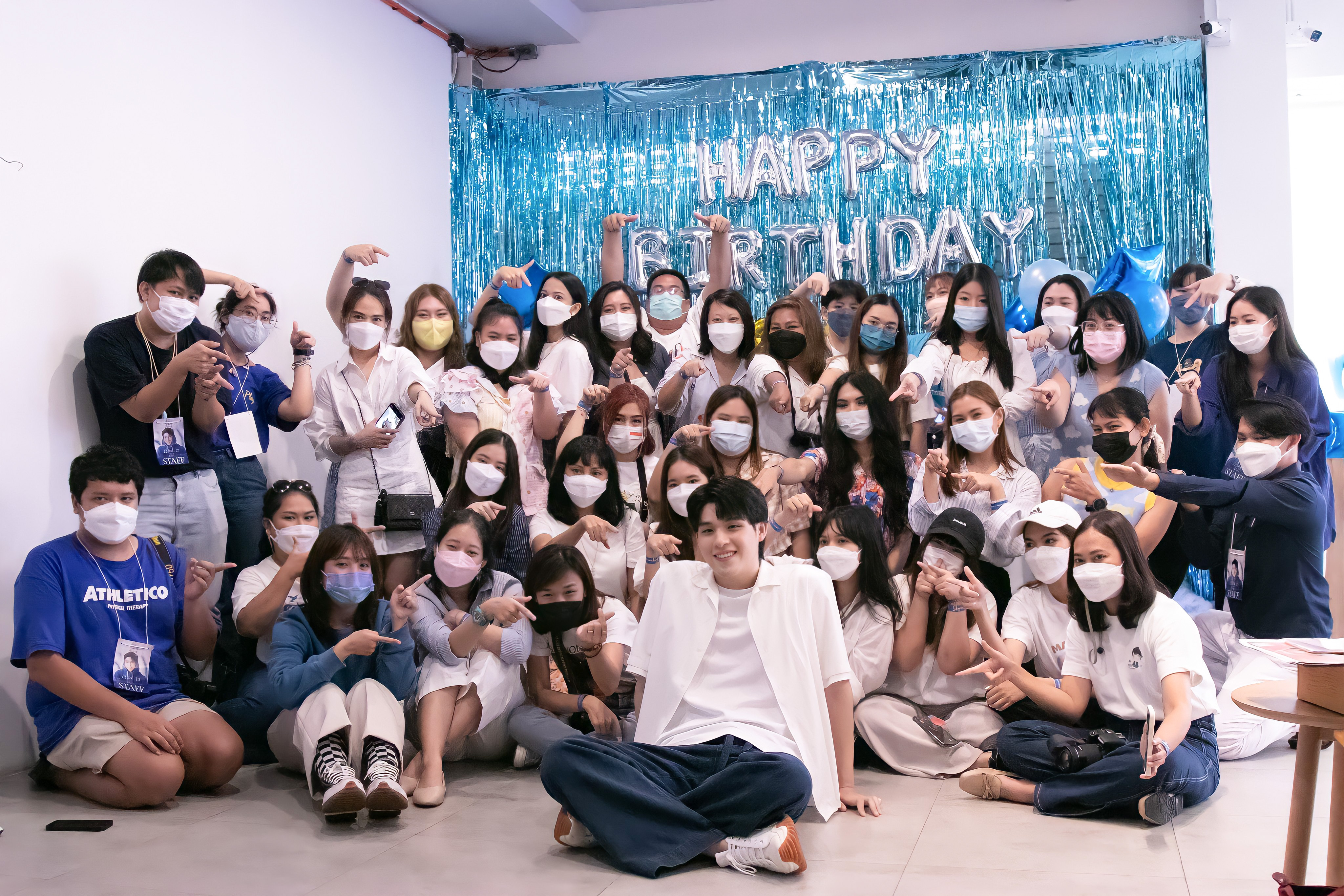 บรรยากาศสุดอบอุ่น สกาย วงศ์รวี ชวนแฟนคลับทำบุญ ฉลองวันเกิดอายุครบ 24 ปี 