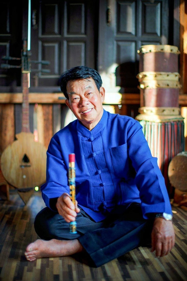 พ่อครูบุญศรี รัตนัง ศิลปินแห่งชาติ เสียชีวิตแล้ว พ่อครูบุญศรี รัตนัง ศิลปินแห่งชาติ เสียชีวิตแล้ว