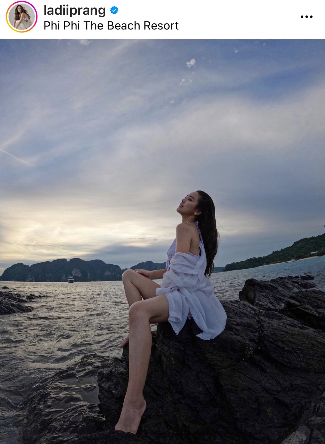 ชาวเน็ตจับตาความสัมพันธ์ โต้ง - ปราง ต่างเคลื่อนไหวโพสต์เศร้า และ มีนัยยะ 