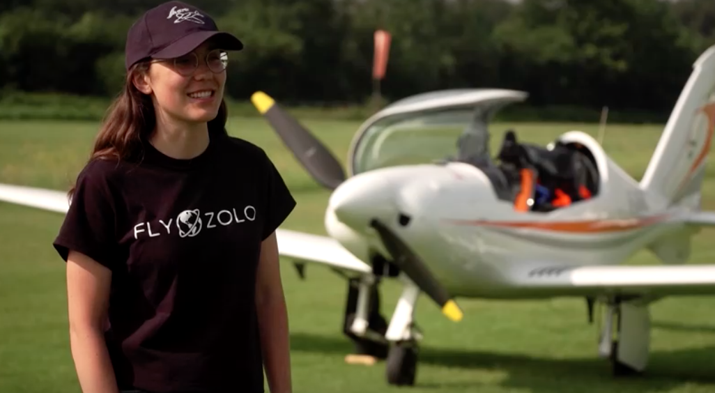 เปิดโฉมสาววัย 19 ปีนักบินเดี่ยวอายุน้อยสุด ใกล้เสร็จภารกิจบินรอบโลก