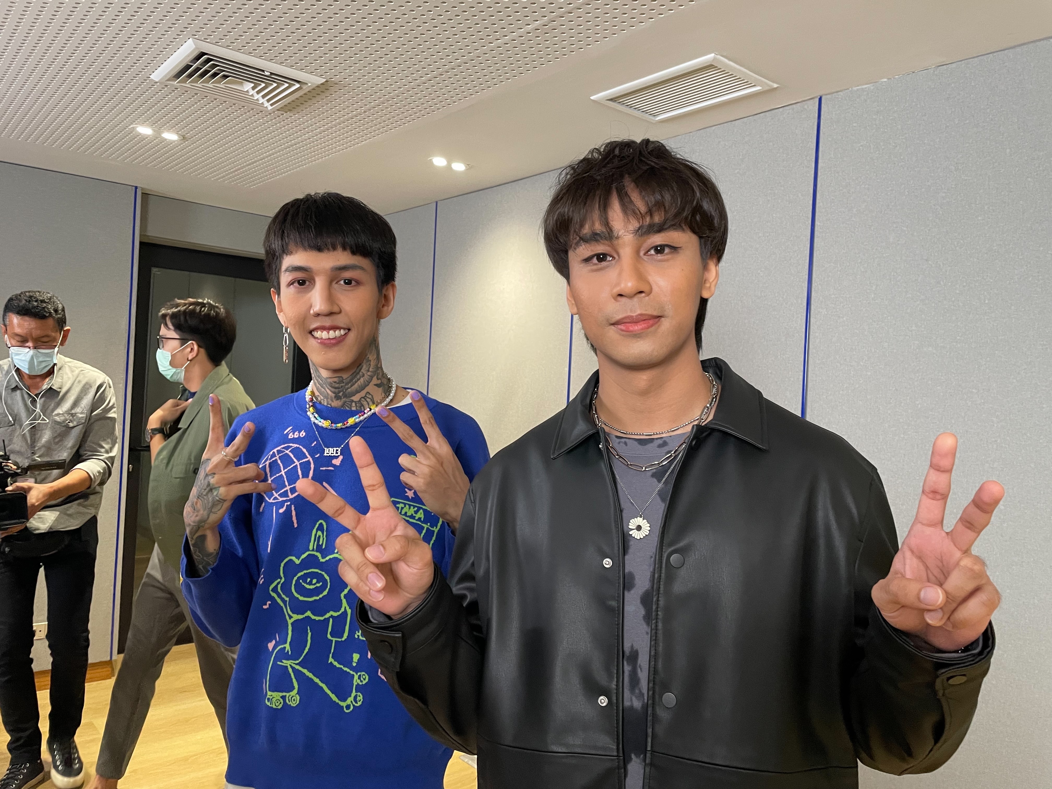 สองหนุ่ม ฮาย-เซน Paper Planes ฝากคำขวัญวันเด็ก2566 ถึงแฟนคลับวัยรุ่นฟันน้ำนม สองหนุ่ม ฮาย-เซน Paper Planes ฝากคำขวัญวันเด็ก2566 ถึงแฟนคลับวัยรุ่นฟันน้ำนม