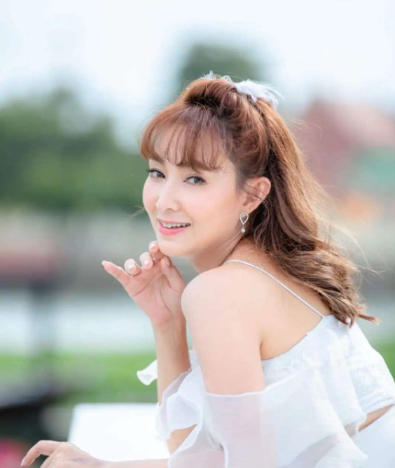 อ่วมหนัก! “ต้อม ณหทัย” เจอพิษน้ำทะเลหนุนสูงริมเจ้าพระยา (มีคลิป) อ่วมหนัก! “ต้อม ณหทัย” เจอพิษน้ำทะเลหนุนสูงริมเจ้าพระยา (มีคลิป)