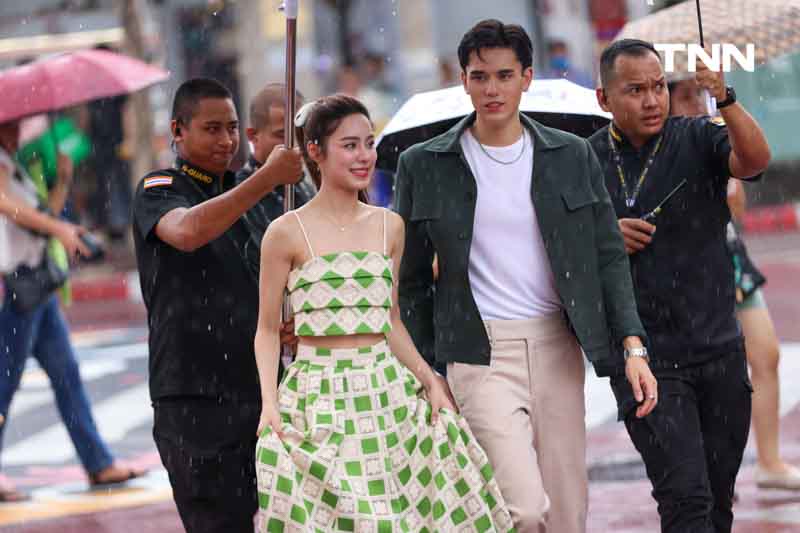 กทม. ชวนลดใช้รถ เพ้นท์สีถนนบรรทัดทองเพิ่มพื้นที่คนเดิน ในงาน Bangkok Car Free 2024 กทม. ชวนลดใช้รถ เพ้นท์สีถนนบรรทัดทองเพิ่มพื้นที่คนเดิน ในงาน Bangkok Car Free 2024