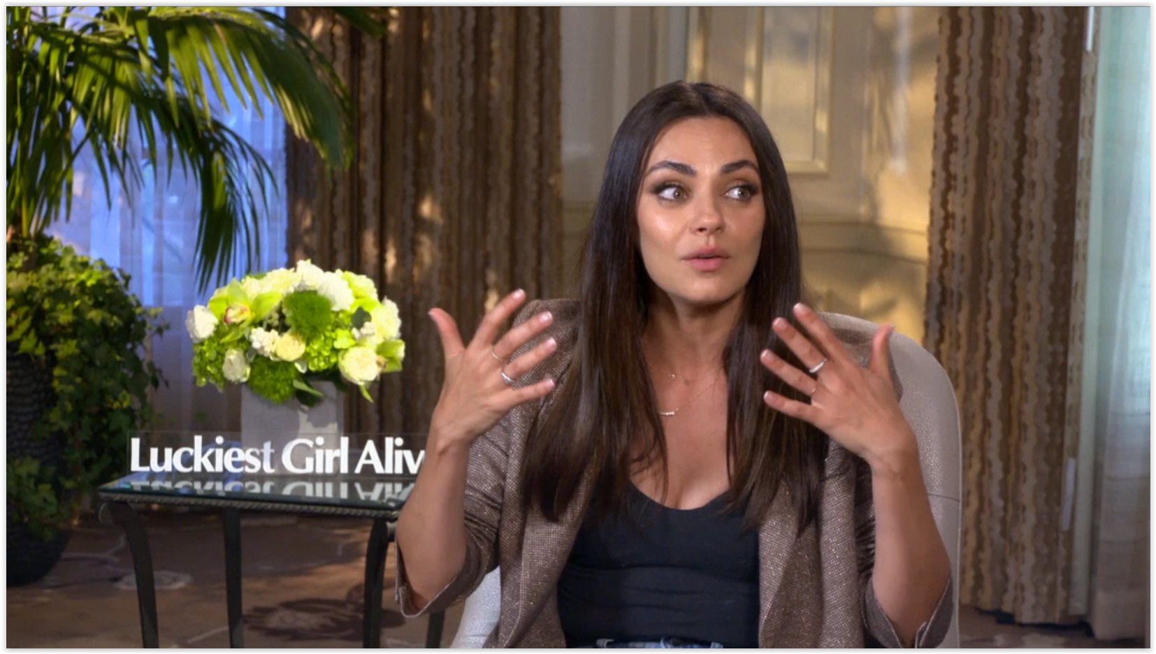 ชาวเน็ตยี้ !  Mila Kunis  พฤติกรรมประหลาด เข้าห้องน้ำไม่ปิดประตู