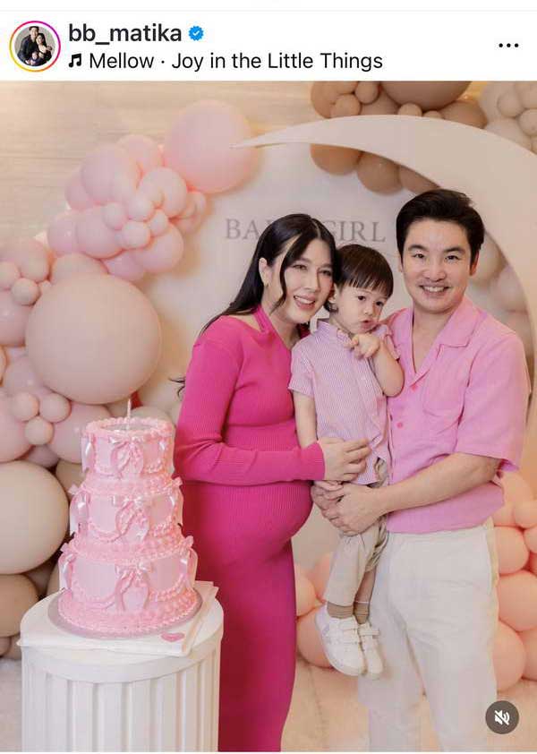 บี มาติกา ได้ลูกสาวสมใจ จัดงานเบบี้ชาวเวอร์ ต้อนรับทายาทแสนล้านคนที่2 บี มาติกา ได้ลูกสาวสมใจ จัดงานเบบี้ชาวเวอร์ ต้อนรับทายาทแสนล้านคนที่2