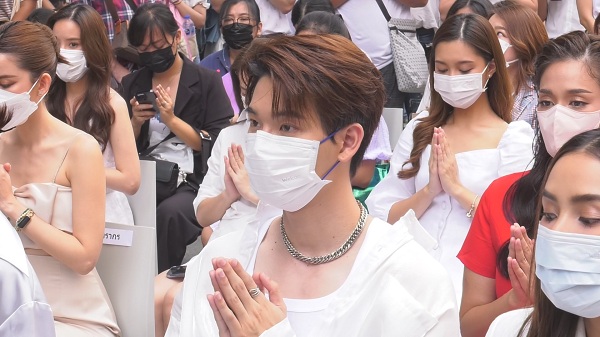  หยิ่น ภูมิใจในตัว วอร์ ตื่นเต้น เตรียมจัดแฟนมีตติ้งคู่ที่เกาหลี (มีคลิป)