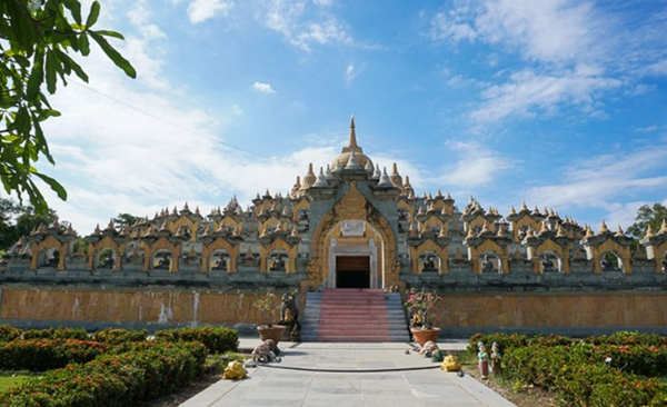 10 ที่เที่ยวร้อยเอ็ด 2565 ตะลอนเก็บแต้มบุญ ชมความงามทุ่งกุลาร้องไห้ 10 ที่เที่ยวร้อยเอ็ด 2565 ตะลอนเก็บแต้มบุญ ชมความงามทุ่งกุลาร้องไห้