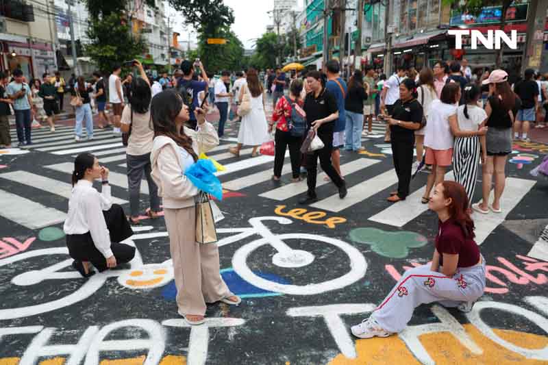 กทม. ชวนลดใช้รถ เพ้นท์สีถนนบรรทัดทองเพิ่มพื้นที่คนเดิน ในงาน Bangkok Car Free 2024 กทม. ชวนลดใช้รถ เพ้นท์สีถนนบรรทัดทองเพิ่มพื้นที่คนเดิน ในงาน Bangkok Car Free 2024