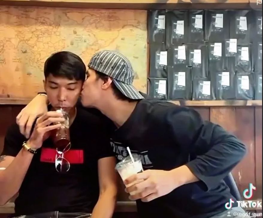 เปิดภาพหวานใจตัวจริง!! กัญจน์ ภักดีวิจิตร เจ้าของมือที่กุมกันเดินที่ผาฮี้