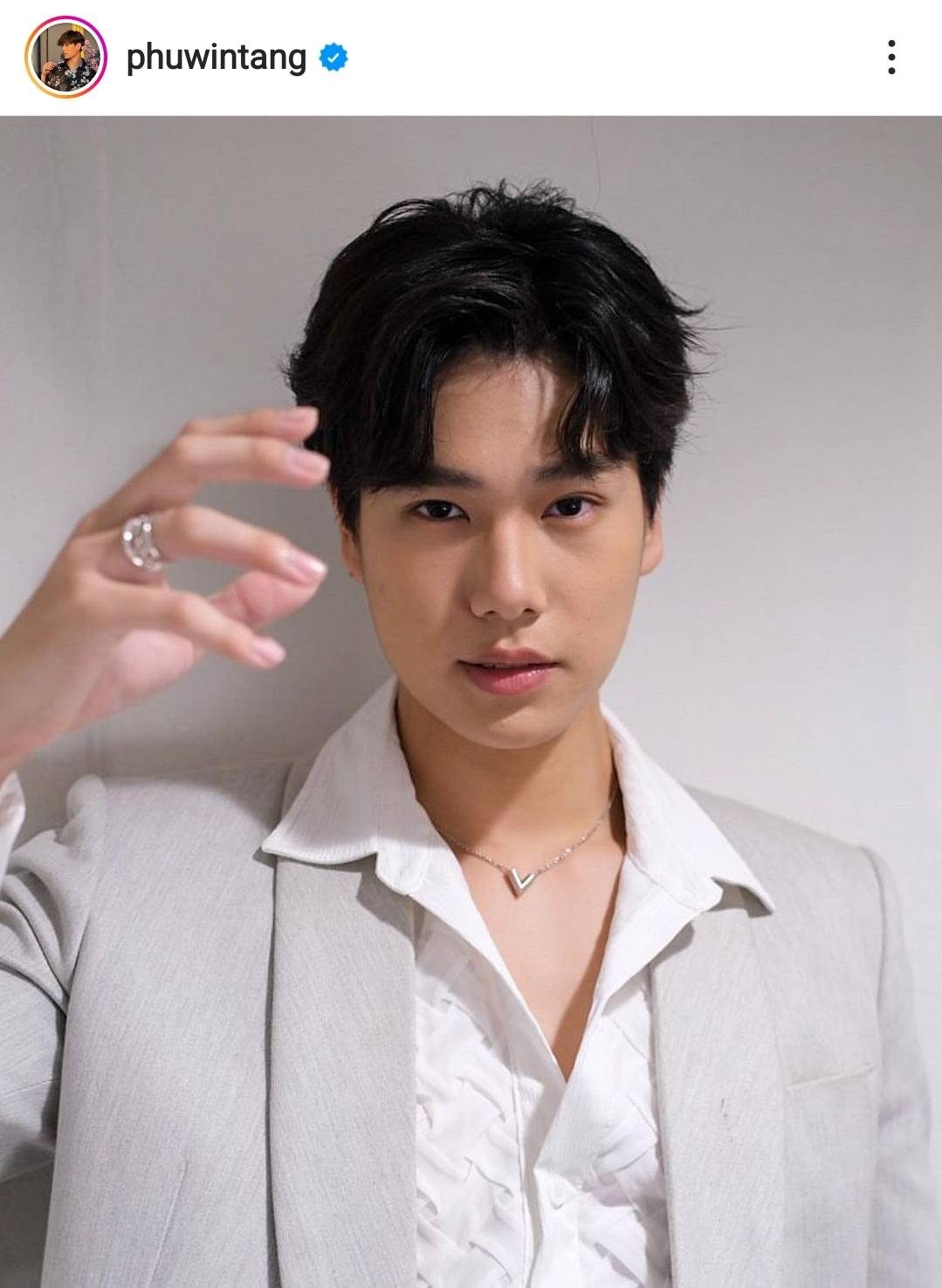 ภูวินทร์ เตือนภัยแฟนคลับ หลังถูกปลอมเฟซบุ๊ก ลั่น ผมมีคนเดียวบนโลกนะครับ ภูวินทร์ เตือนภัยแฟนคลับ หลังถูกปลอมเฟซบุ๊ก ลั่น ผมมีคนเดียวบนโลกนะครับ