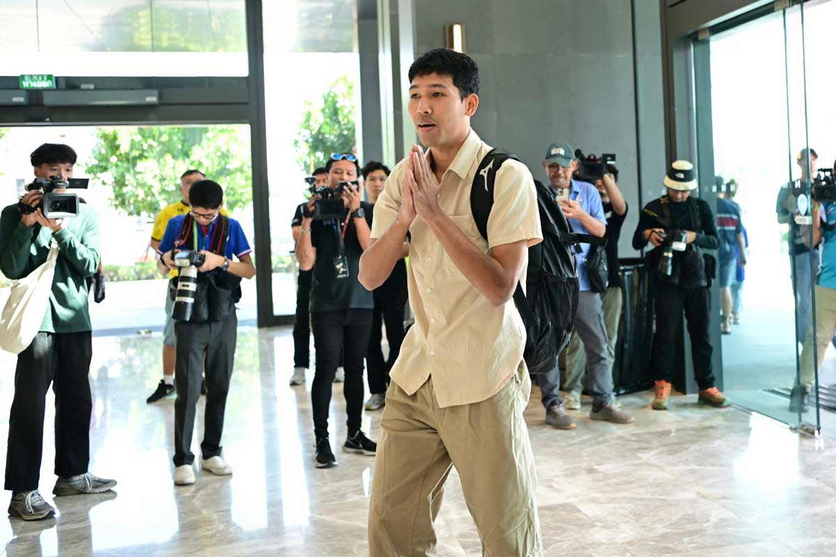 แข้งช้างศึก ตบเท้ารายงานตัว 'อิชิอิ' รับเสียดายขาด ธีรศิลป์-ชนาธิป