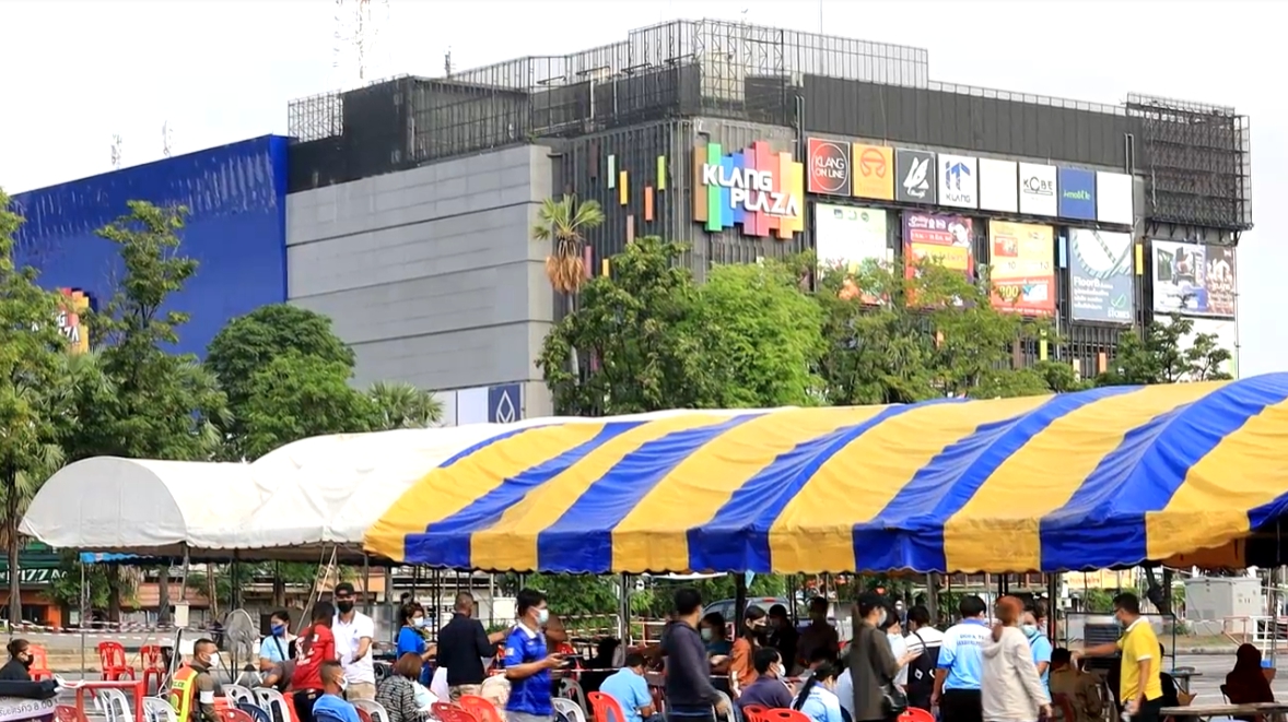 พิษโควิด! ห้างดังโคราชปิดตัว 300 ชีวิตตกงาน พิษโควิด! ห้างดังโคราชปิดตัว 300 ชีวิตตกงาน