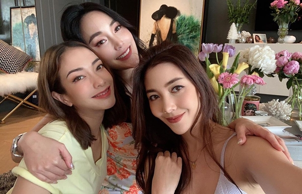 เซอร์ไพรส์ แป้ง อรจิรา ประกาศข่าวดี ตั้งครรภ์ได้เกือบ 3 เดือนแล้ว!! เซอร์ไพรส์ แป้ง อรจิรา ประกาศข่าวดี ตั้งครรภ์ได้เกือบ 3 เดือนแล้ว!!
