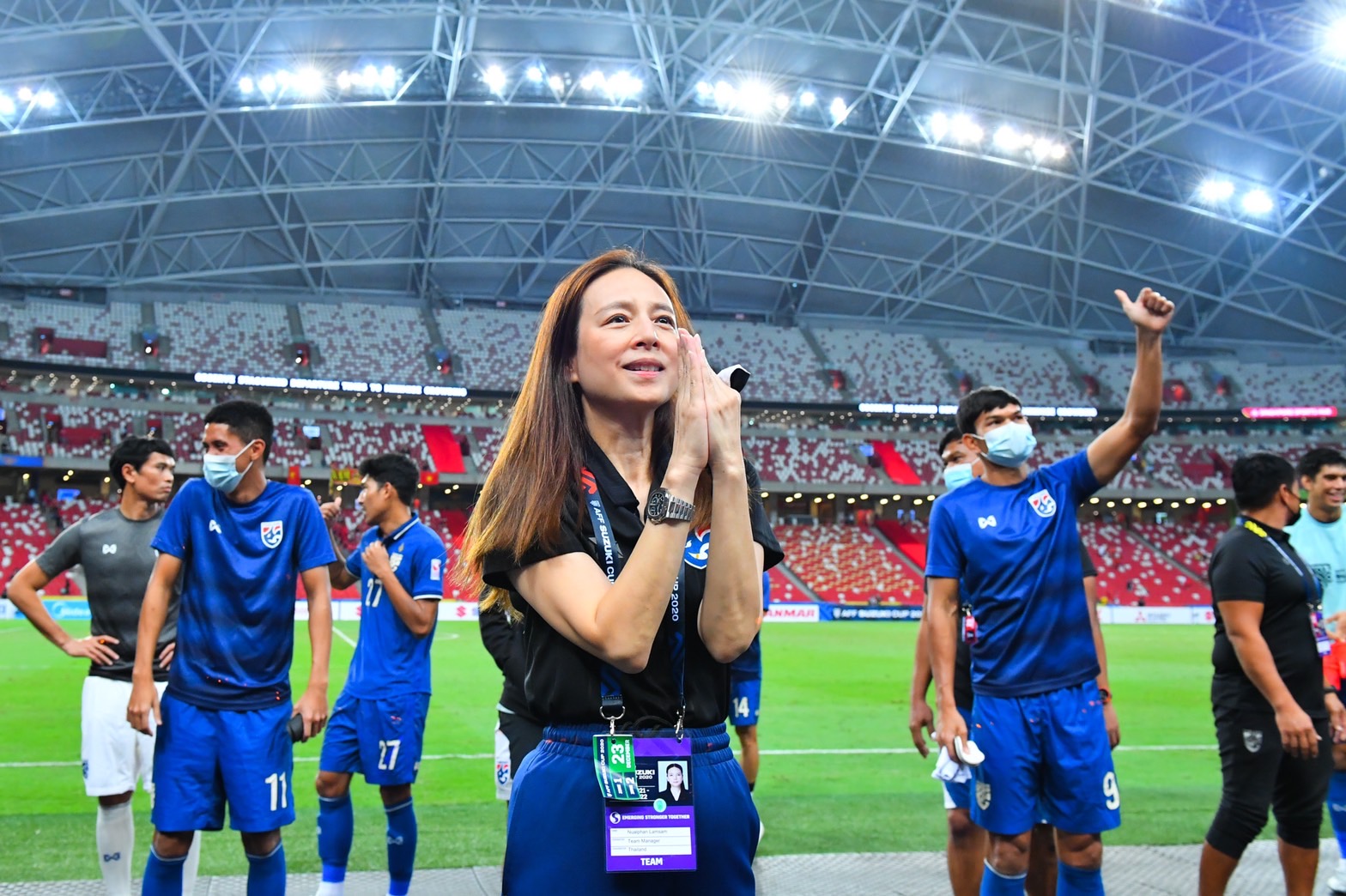 รวมภาพ 'มาดามแป้ง' กับทบาท 'ผจก.ทีมชาติไทย' นัดเอาชนะเวียดนาม 2-0 รวมภาพ 'มาดามแป้ง' กับทบาท 'ผจก.ทีมชาติไทย' นัดเอาชนะเวียดนาม 2-0