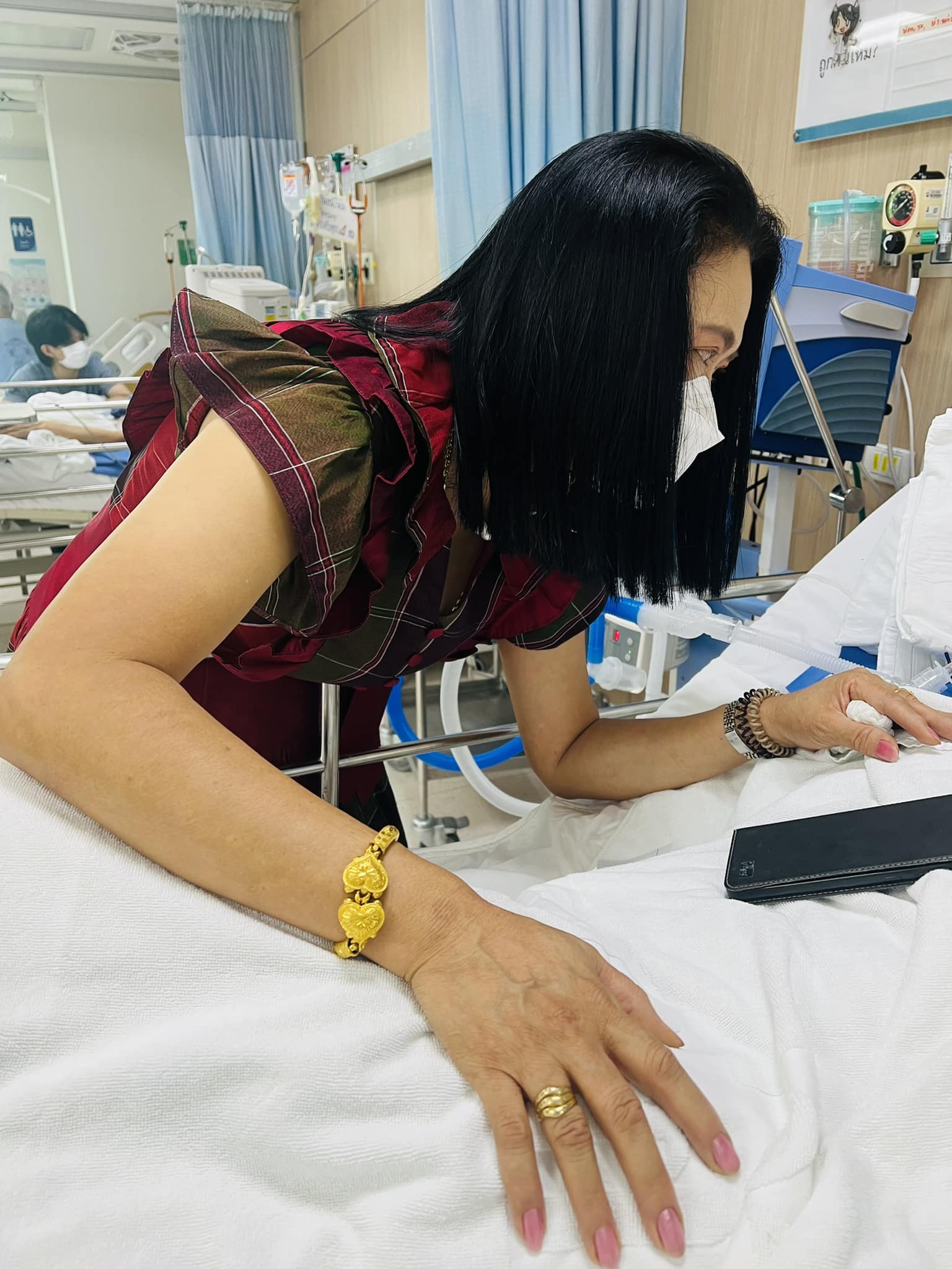 ถูกตามไป รพ. ด่วน!! ครูปุ้ม ศศิวิมล เผย ครูชลธี ธารทอง อาการทรุดหนัก