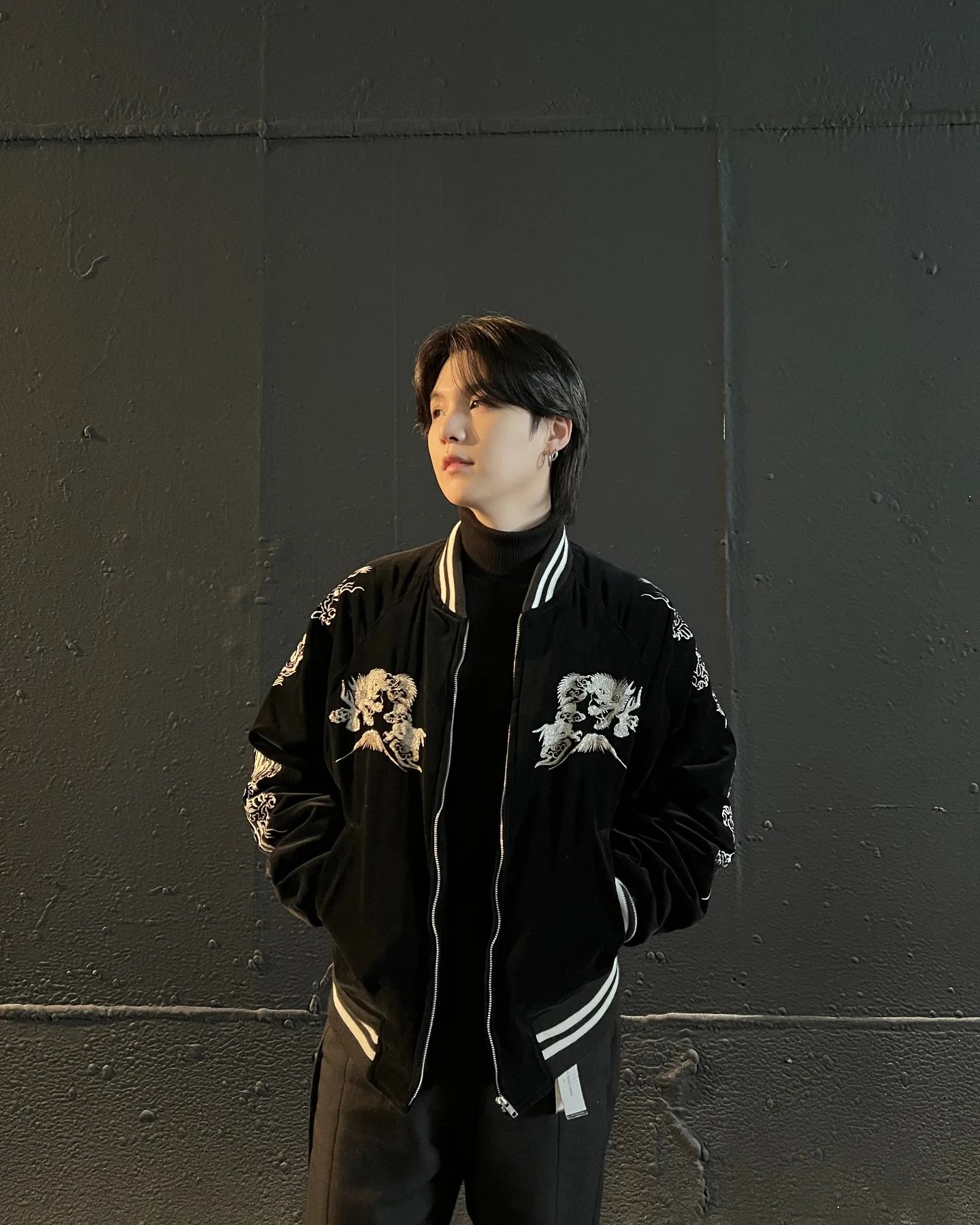 อาร์มมี่ไทยวอร์มนิ้วรอ ราคาบัตรคอนเสิร์ตเดี่ยว SUGA BTS ในไทย น่ารักน่าคบหา