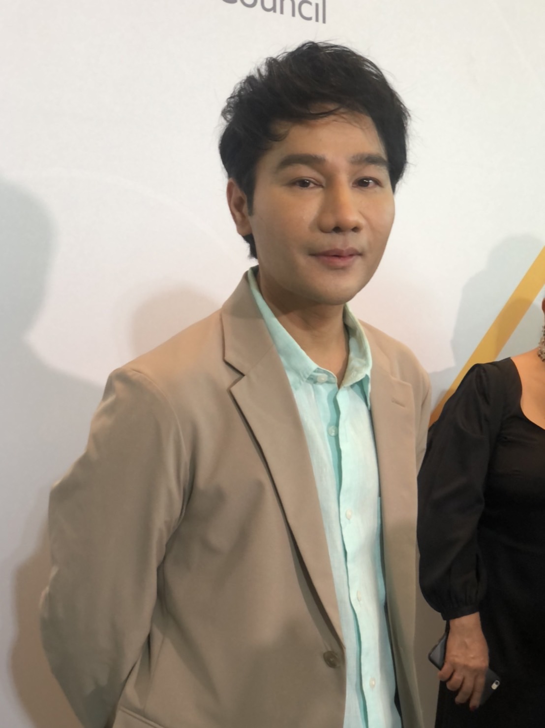 กอล์ฟ  เผยโฉมหน้าใหม่ ขออุบราคาเสริมหล่อ เตือนพวกชอบบูลลี่ มีเงินพอไหม