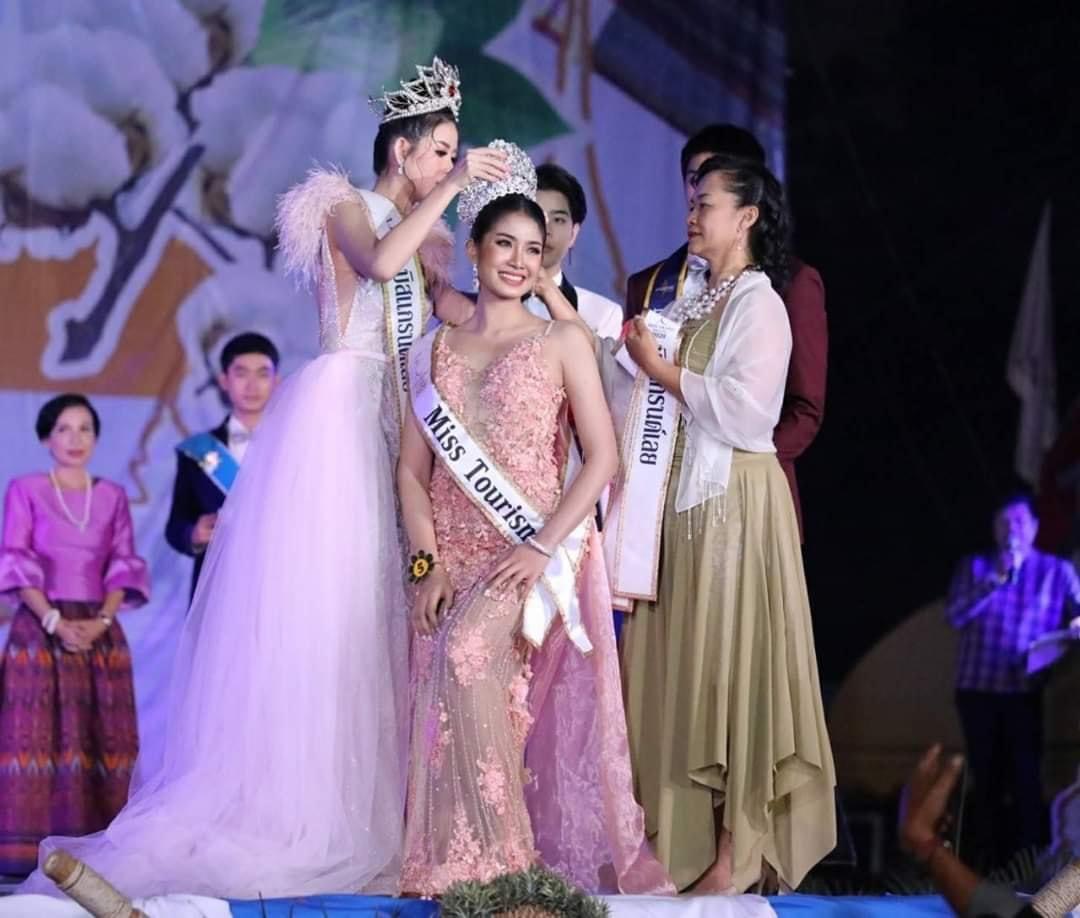 เรื่องดีๆ! นางงามสู้ชีวิตยุคโควิด รับจ้างล้างจาน หาเงินส่งตัวเองเรียน