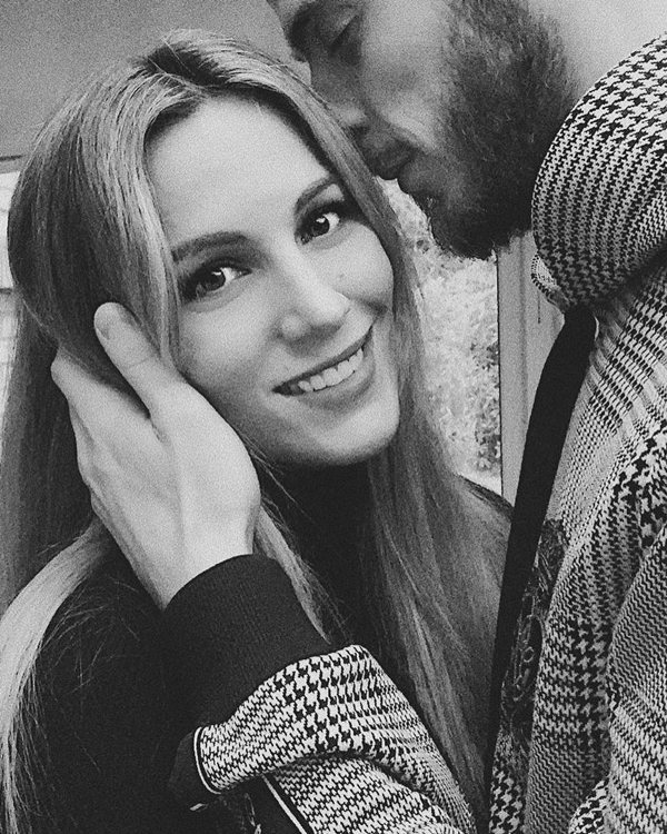 5 WAGs แสนฮอต!! รู้จัก 5 สาวคนรู้ใจนักเตะตัวท็อปแห่งศึก EURO 2020 5 WAGs แสนฮอต!! รู้จัก 5 สาวคนรู้ใจนักเตะตัวท็อปแห่งศึก EURO 2020