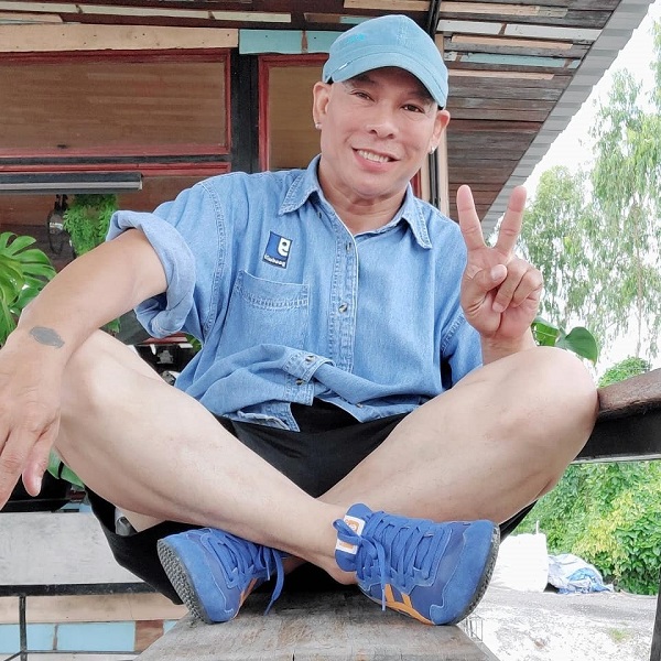“โหน่ง” โพสต์ภาพวันเกิดลูกชายมีภรรยาร่วมเฟรม (มีคลิป)   