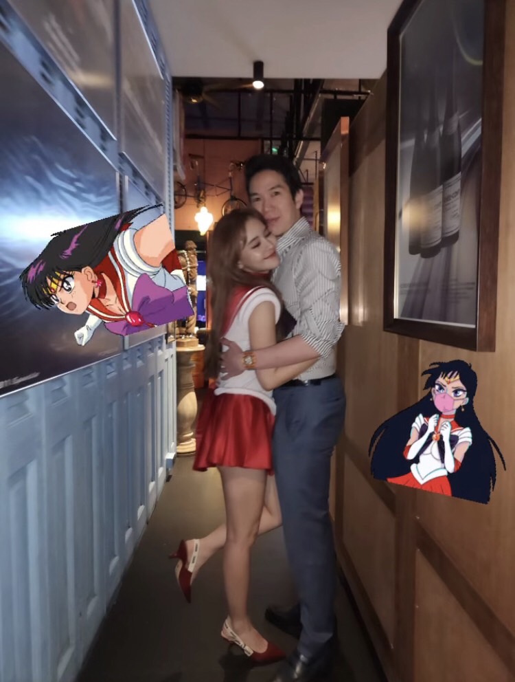 สานฝันวัยเด็ก ออม สุชาร์ แปลงร่างเป็นเซเลอร์มาร์ส พร้อมมอบกอดหวานให้กับ แอมป์ พิธาน 