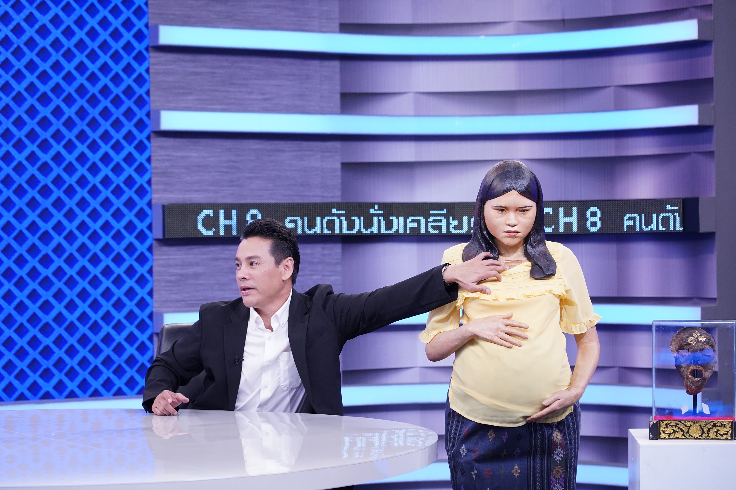 “จิลล์ จักรพงศ์” ขอเคลียร์มีเงินได้ เพราะหากินกับผี พร้อมโชว์เครื่องรางอวัยวะคนจริง! “จิลล์ จักรพงศ์” ขอเคลียร์มีเงินได้ เพราะหากินกับผี พร้อมโชว์เครื่องรางอวัยวะคนจริง!