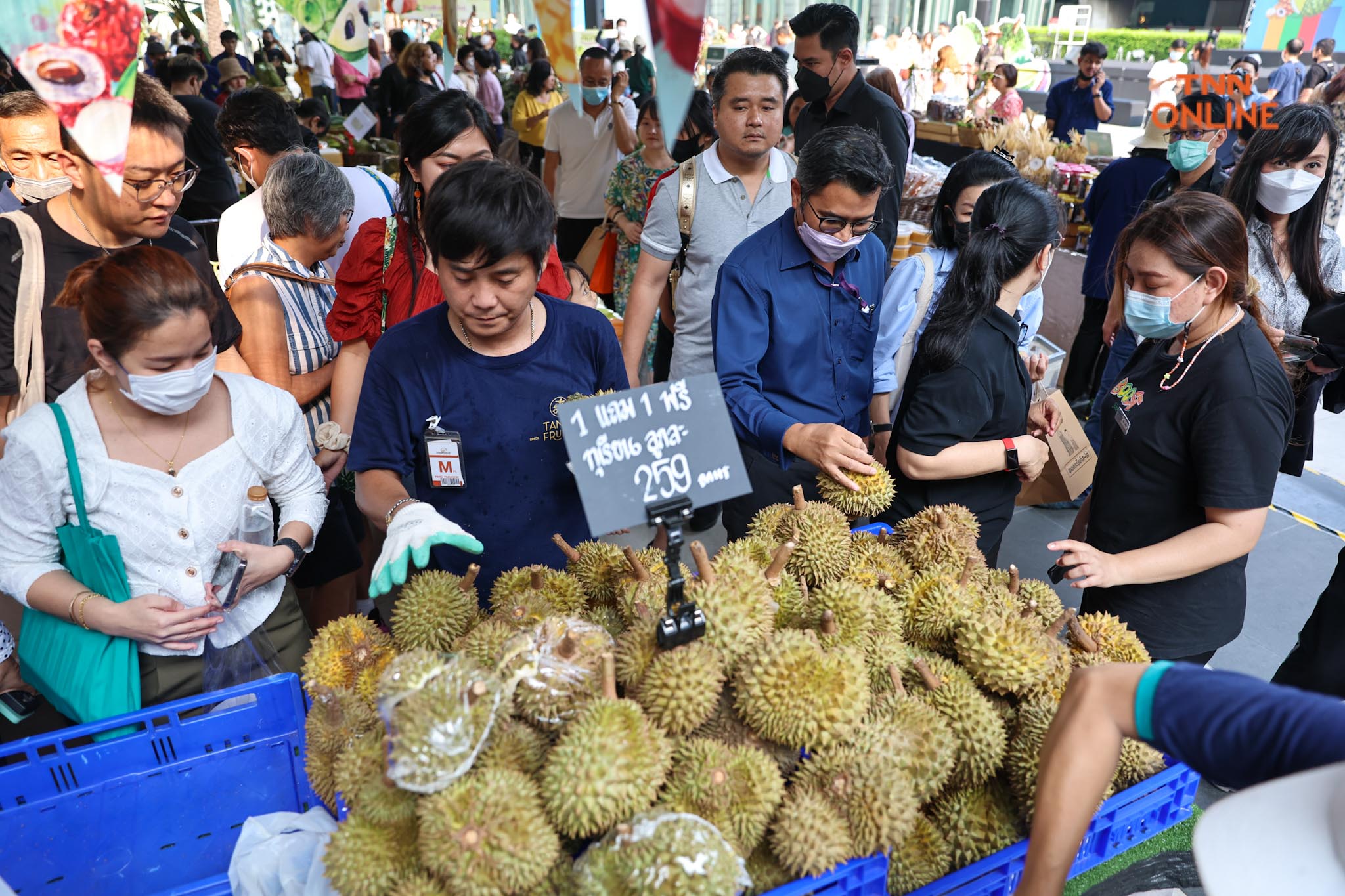 พาเหรดผลไม้ฤดูร้อน พร้อมเอาใจคนรักทุเรียนจัด “บุฟเฟต์ 8 วัน 56 รอบ”