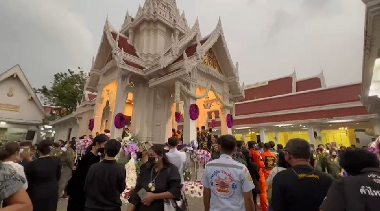 ครอบครัว บรรลือฤทธิ์ ร่วมส่ง คุณแม่ปรางทิพย์ ครั้งสุดท้าย