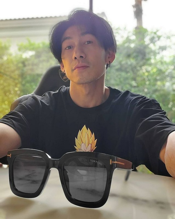 ดีเจเพชรจ้า โวยคนแอบอ้างชื่อและรูป ถ้าไม่หยุดจะฟ้องให้หมด (มีคลิป) ดีเจเพชรจ้า โวยคนแอบอ้างชื่อและรูป ถ้าไม่หยุดจะฟ้องให้หมด (มีคลิป)