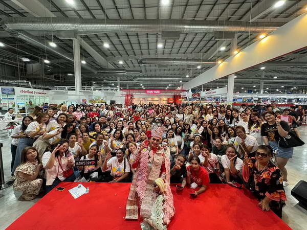 แบงก์ ศรราม ไม่ทิ้งเรียน! โพสต์ภาพเป็นนักศึกษาป.เอก ม.ดัง แบงก์ ศรราม ไม่ทิ้งเรียน! โพสต์ภาพเป็นนักศึกษาป.เอก ม.ดัง