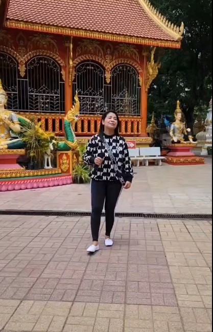 ขอเจ้าอาวาสแล้ว ตั๊ก ศิริพร ทำทุกอย่างถูกต้องก่อนร้องเพลงแก้บน ขอเจ้าอาวาสแล้ว ตั๊ก ศิริพร ทำทุกอย่างถูกต้องก่อนร้องเพลงแก้บน