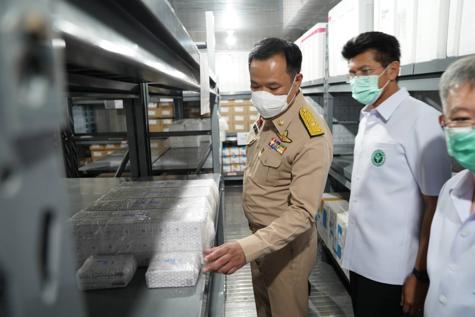 รับมอบวัคซีนโควิด แอสตราเซเนกา 117,300 โดส รับมอบวัคซีนโควิด แอสตราเซเนกา 117,300 โดส