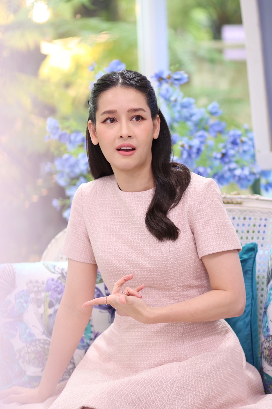 เปิดทุกมุมความรัก ของ โม อมีนา มีทั้งหวาน และ ขม เปิดทุกมุมความรัก ของ โม อมีนา มีทั้งหวาน และ ขม