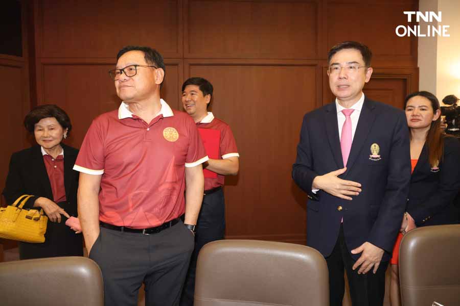 นิสิตจัดเองบอล “สานสัมพันธ์จุฬาฯ-ธรรมศาสตร์” หลังเลื่อนจัดฟุตบอลประเพณี ครั้งที่ 75 นิสิตจัดเองบอล “สานสัมพันธ์จุฬาฯ-ธรรมศาสตร์” หลังเลื่อนจัดฟุตบอลประเพณี ครั้งที่ 75