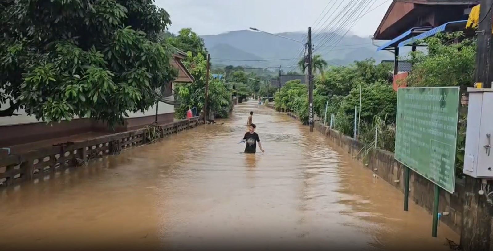 เชียงรายเจอน้ำป่าซัดบ้านปางหัดรอบ2 บ้านเรือน-โรงเรียนเสียหายหนัก เชียงรายเจอน้ำป่าซัดบ้านปางหัดรอบ2 บ้านเรือน-โรงเรียนเสียหายหนัก