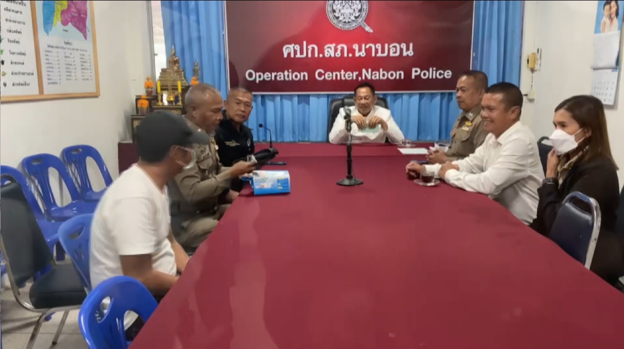 ผู้ว่าฯ เมืองคอน ประกาศสงครามยาเสพติด ติดป้ายแจ้งเบาะแสผู้ค้ารอบเมือง ผู้ว่าฯ เมืองคอน ประกาศสงครามยาเสพติด ติดป้ายแจ้งเบาะแสผู้ค้ารอบเมือง