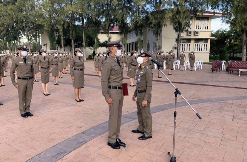 ผู้หมวดสงกรานต์ โพสต์ขอบคุณพ่อแม่ หลังสำเร็จการศึกษาโรงเรียนนายร้อยตำรวจ เพื่อนๆ แห่ยินดี