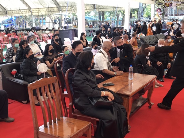 บรรยากาศพิธีพระราชทานน้ำหลวงอาบศพ ไวพจน์ เพชรสุพรรณ