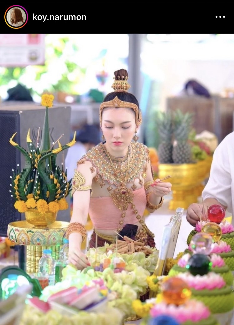 ลูกไม้หล่นไม่ไกลต้นจริงๆ ก้อย นฤมล อวดความสวย ออม กรณ์นภัส ในลุคชุดไทย