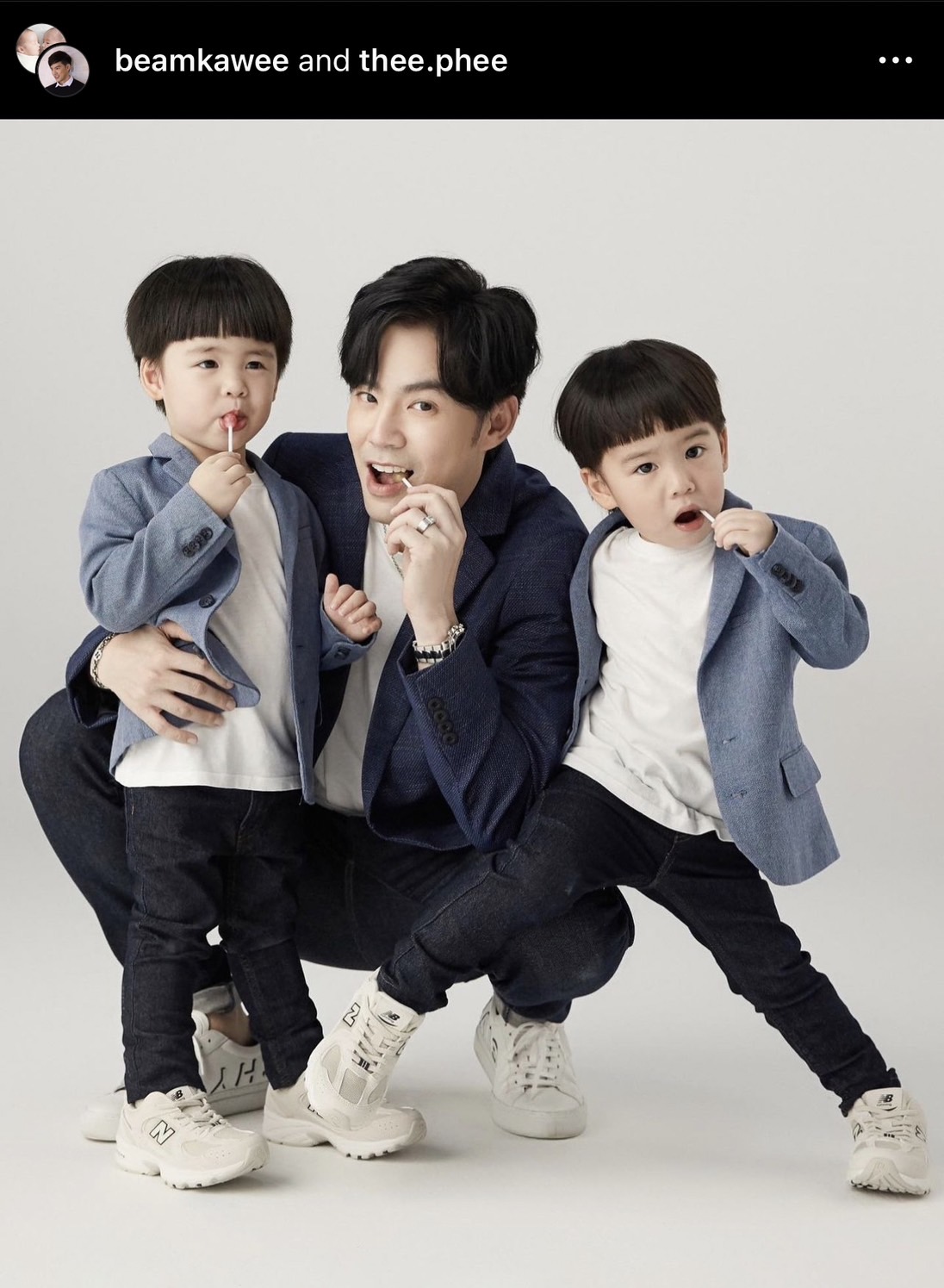 ดราม่า! แฟนคลับพุ่งจับมือ น้องธีร์ ลูกชาย บีม กวี ตกใจจนสะบัดมือทิ้ง ดราม่า! แฟนคลับพุ่งจับมือ น้องธีร์ ลูกชาย บีม กวี ตกใจจนสะบัดมือทิ้ง