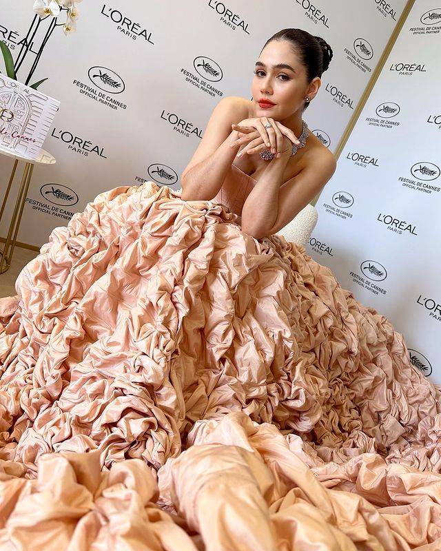 ส่องลุคแรกบุกคานส์!! 'ชมพู่ อารยา' อลังการงานเจ้าหญิงสวยแซ่บกับแบรนด์ Jean Paul Gaultier ส่องลุคแรกบุกคานส์!! 'ชมพู่ อารยา' อลังการงานเจ้าหญิงสวยแซ่บกับแบรนด์ Jean Paul Gaultier