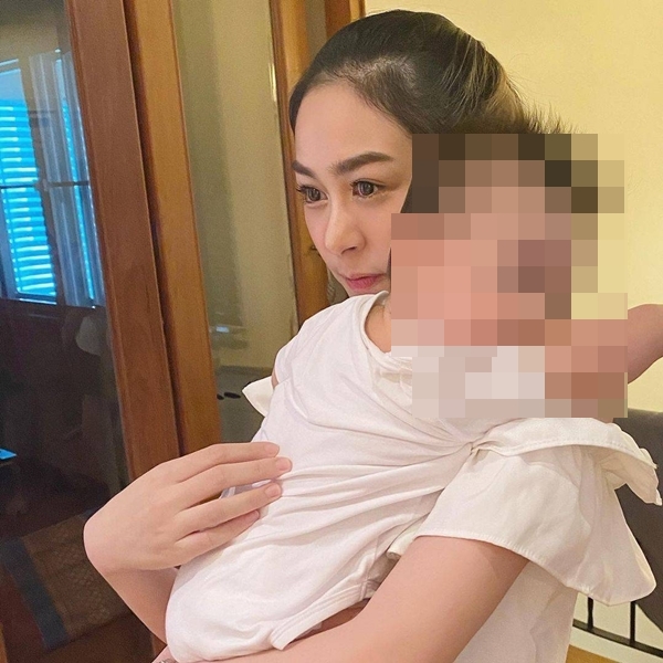 น้ำตาล เปิดใจสาเหตุเลิกสามี หลังใช้ชีวิตคู่มานานกว่า 3 ปี น้ำตาล เปิดใจสาเหตุเลิกสามี หลังใช้ชีวิตคู่มานานกว่า 3 ปี