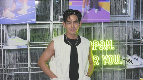 เริ่มทำหน้าที่อากาเซ่ “เต้ย พงศกร”เตรียมพร้อมเจอหน้า “พี่แจ็ค”   (มีคลิป)