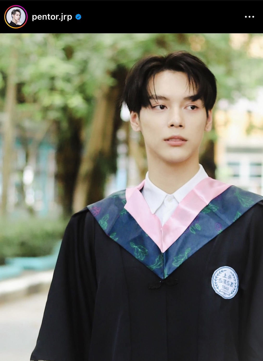 แฟนคลับแห่ยินดี เป็นต่อ จีรภัทร เรียนจบมหาวิทยาลัยชื่อดังของจีนแล้ว พร้อมคว้า 2 รางวัลเรียนดีมาชื่นชม แฟนคลับแห่ยินดี เป็นต่อ จีรภัทร เรียนจบมหาวิทยาลัยชื่อดังของจีนแล้ว พร้อมคว้า 2 รางวัลเรียนดีมาชื่นชม