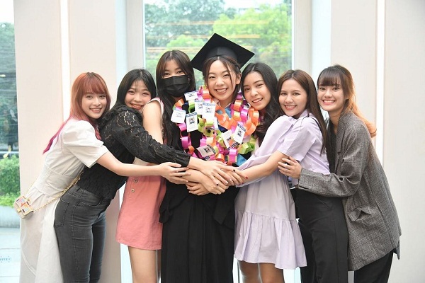“ปัญ BNK48” เผยเคล็ดลับความสำเร็จในวัย 20 ปี (มีคลิป) “ปัญ BNK48” เผยเคล็ดลับความสำเร็จในวัย 20 ปี (มีคลิป)