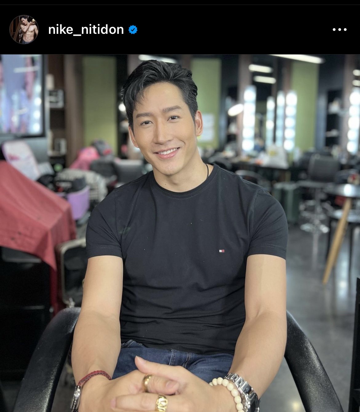 ไม่เลือกงานไม่ยากจน ไนกี้ นิธิดล ขับมอเตอร์ไซค์ส่งแก๊ส ลั่น! เสียงแม่คือเร่งมาก ไม่เลือกงานไม่ยากจน ไนกี้ นิธิดล ขับมอเตอร์ไซค์ส่งแก๊ส ลั่น! เสียงแม่คือเร่งมาก